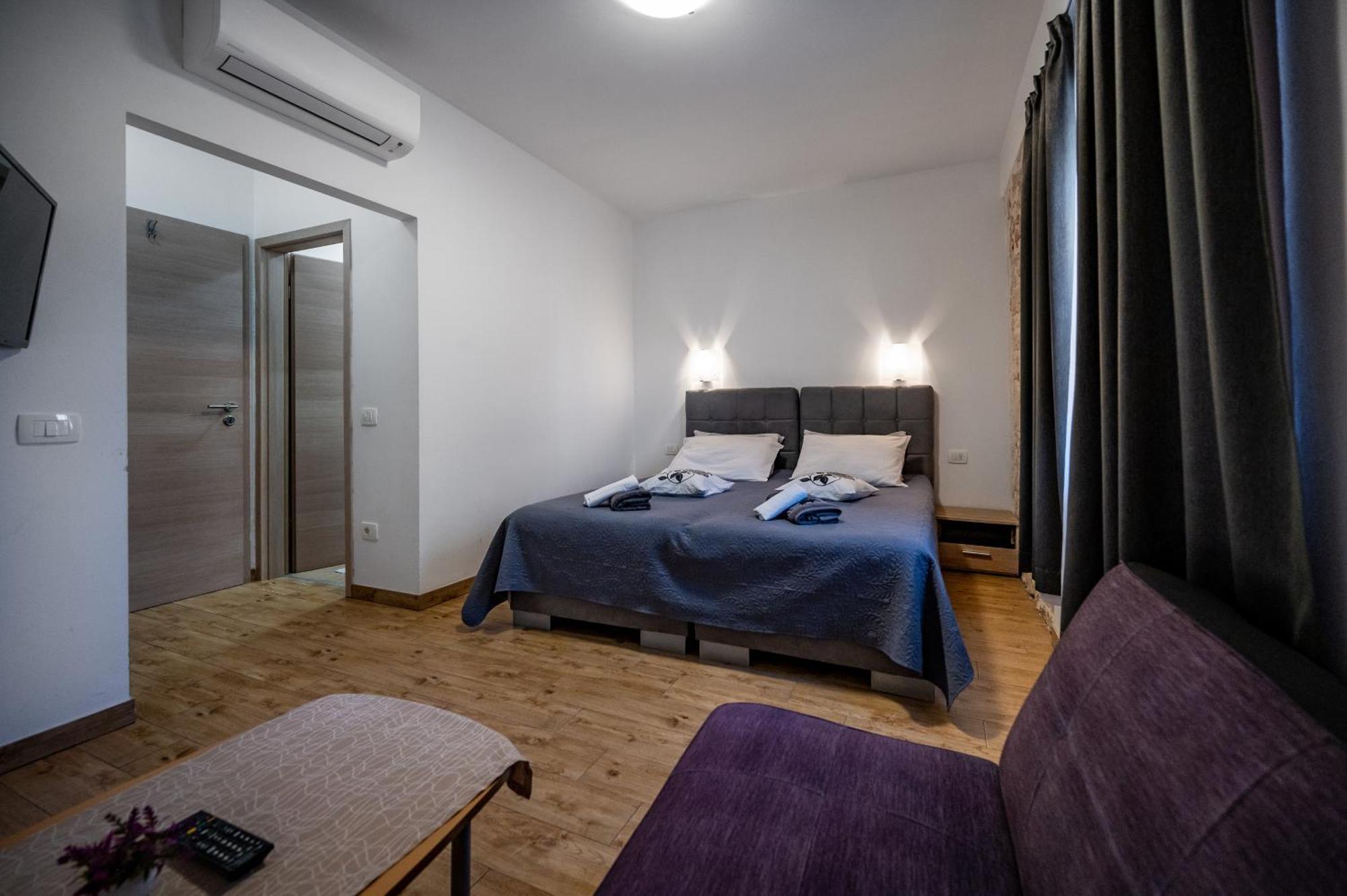PUY Sonia Rooms מראה חיצוני תמונה