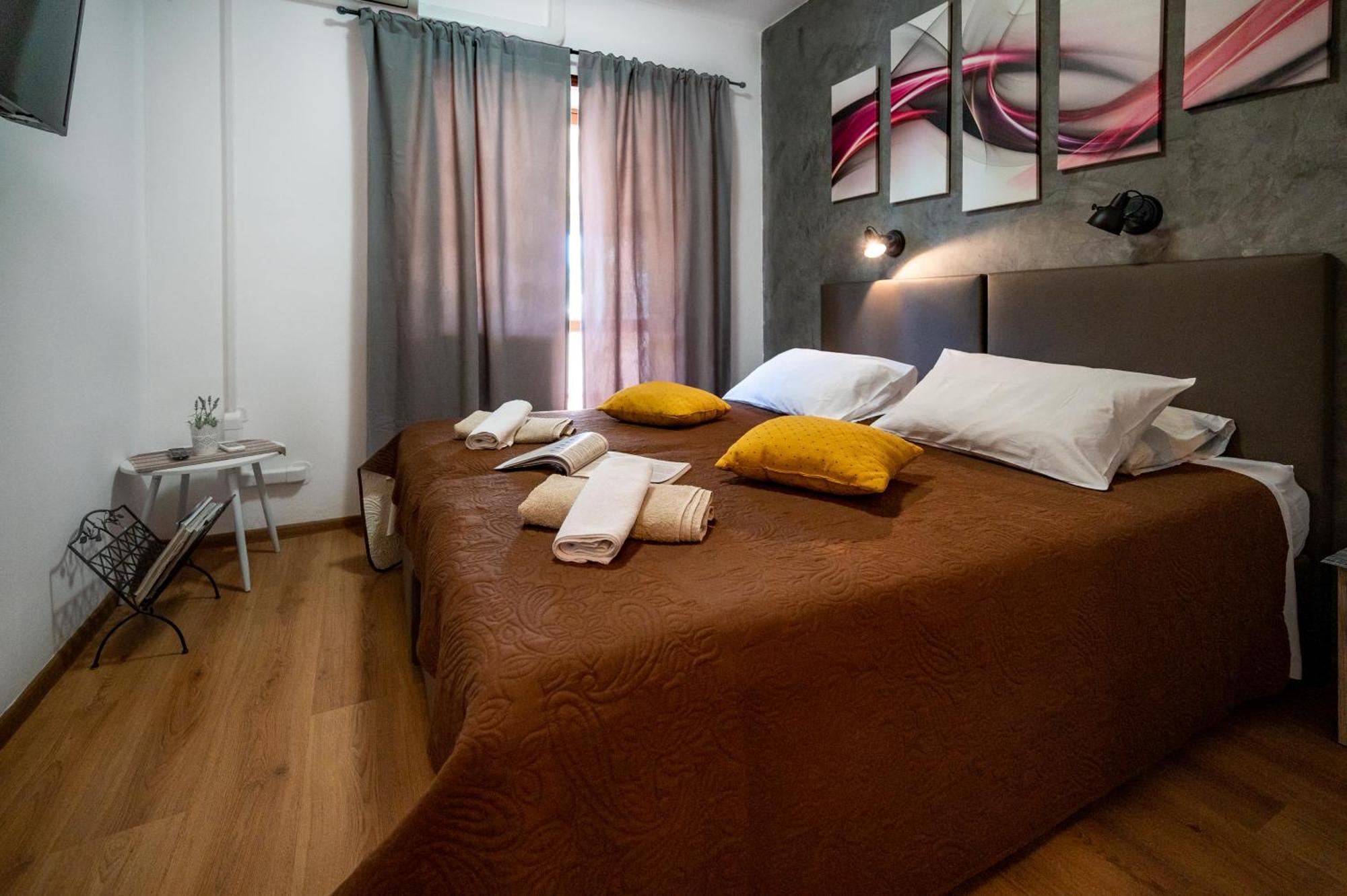 PUY Sonia Rooms מראה חיצוני תמונה