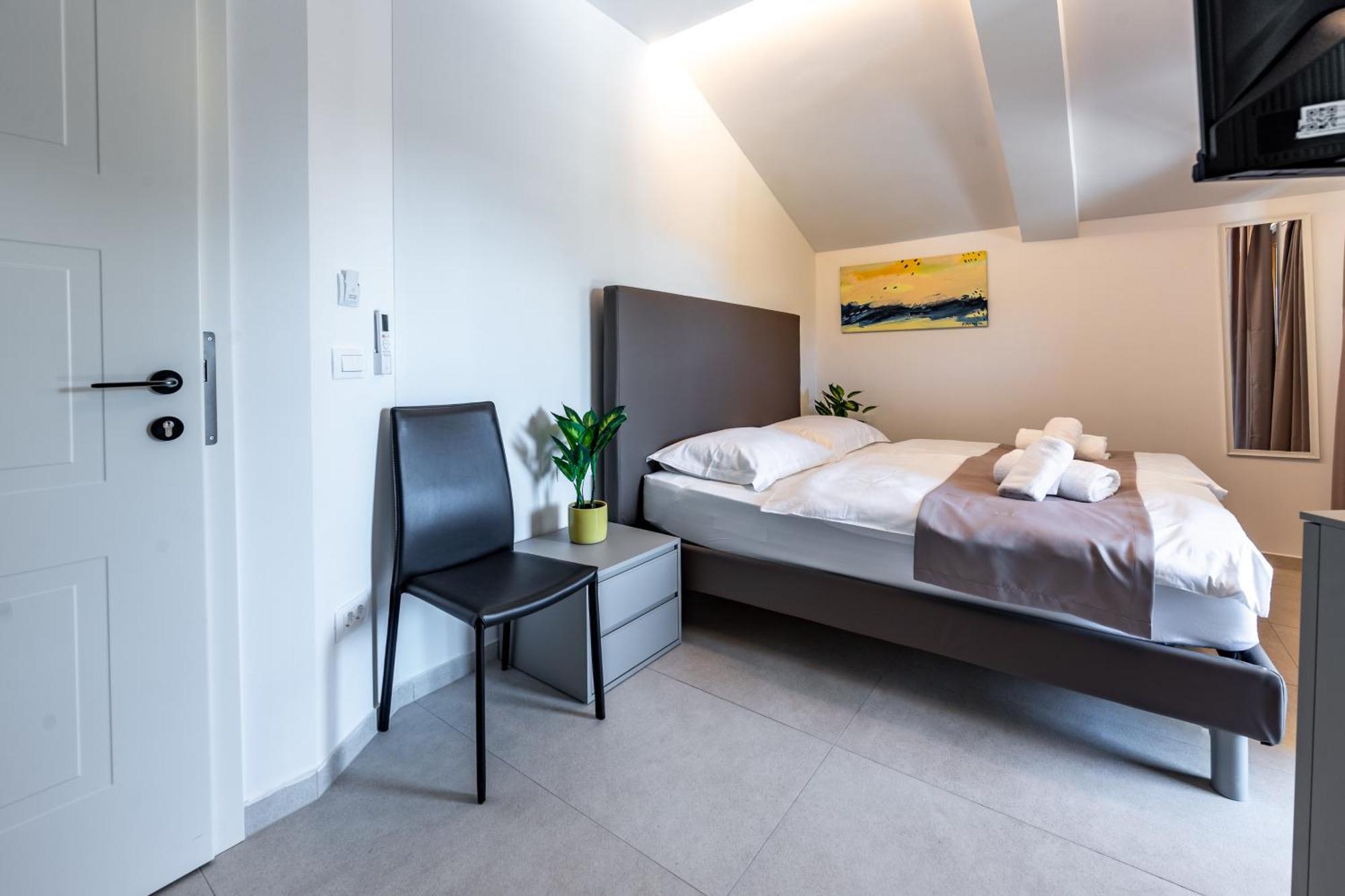 PUY Sonia Rooms מראה חיצוני תמונה